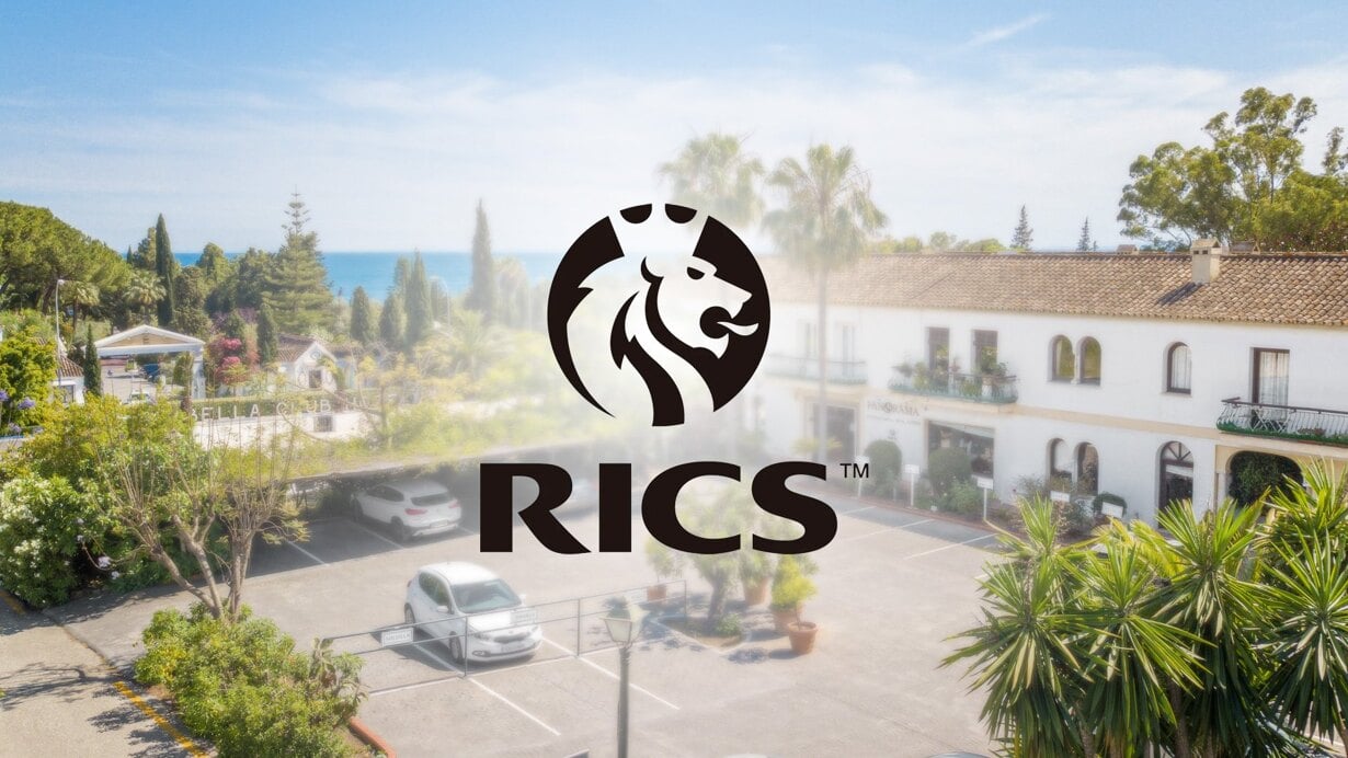 Christopher Clover, Fellow Eminent bei RICS, & Panorama, eine durch RICS akkreditierte Agentur