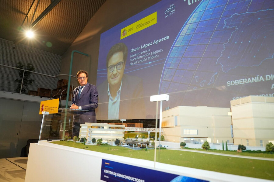 Un representante del Gobierno presenta un centro de semiconductores como parte del ecosistema de innovación de Málaga tech hub.