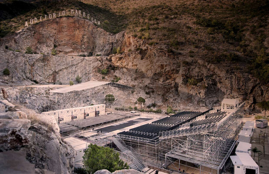 Open-air Marbella auditorium set in a former quarry near Sierra Blanca