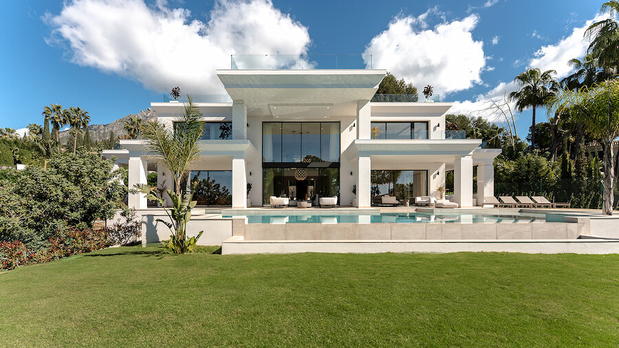 Grand modern mansion with outdoor pool and garden, one of the finest villas in Marbella with spa