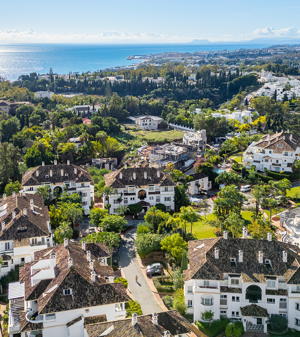 Gids voor Las Lomas del Marbella Club. Urbanisatie in Marbella