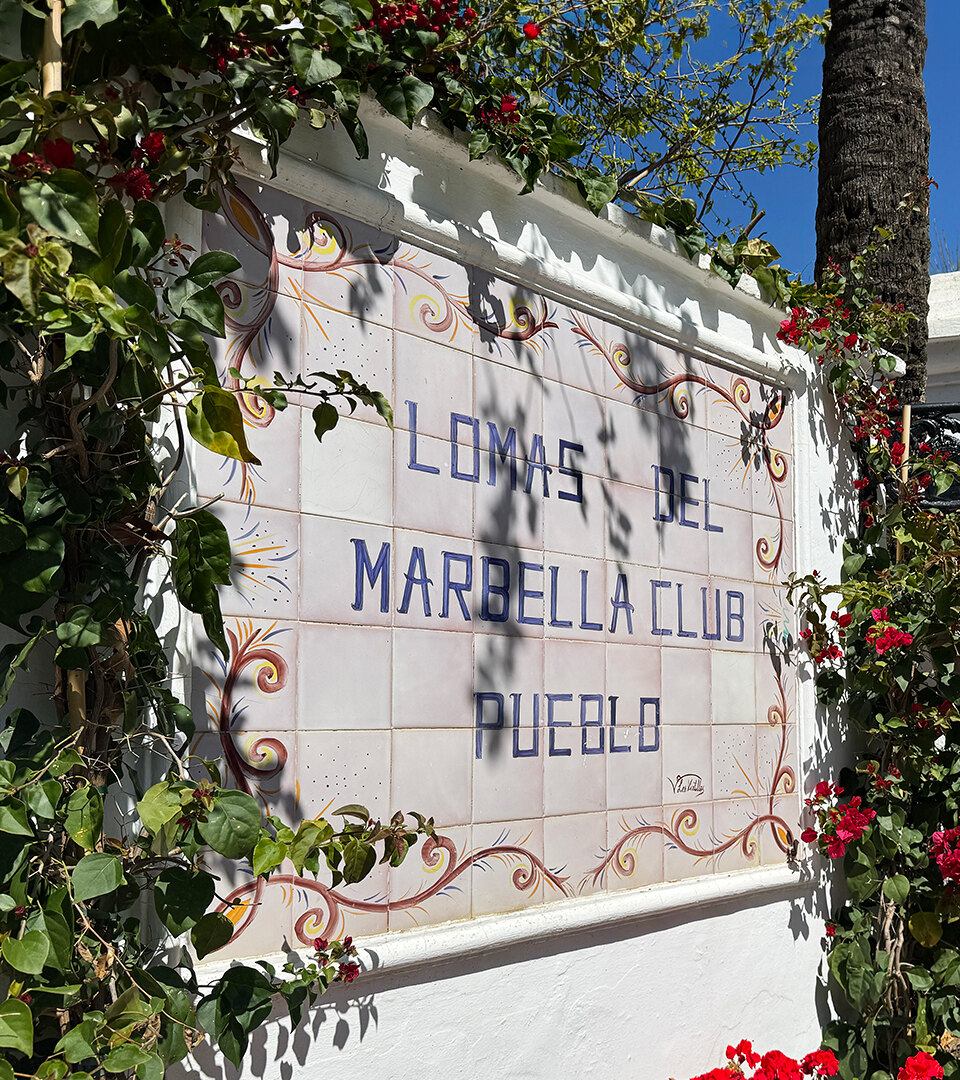 Guía de Lomas Pueblo. Urbanización en Marbella Golden Mile