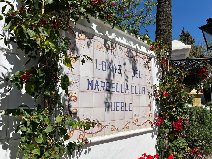 Guía de Lomas Pueblo. Urbanización en Marbella Golden Mile