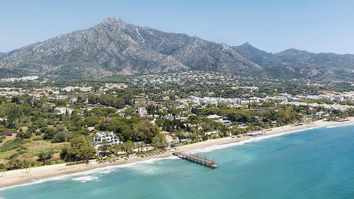 Marbella Golden Mile: One of the most famous and luxurious areas of Marbella