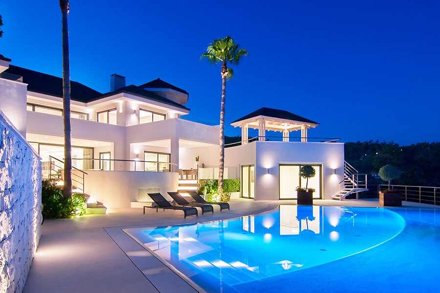 Contemporary villa with sea views, ref. R112-08268