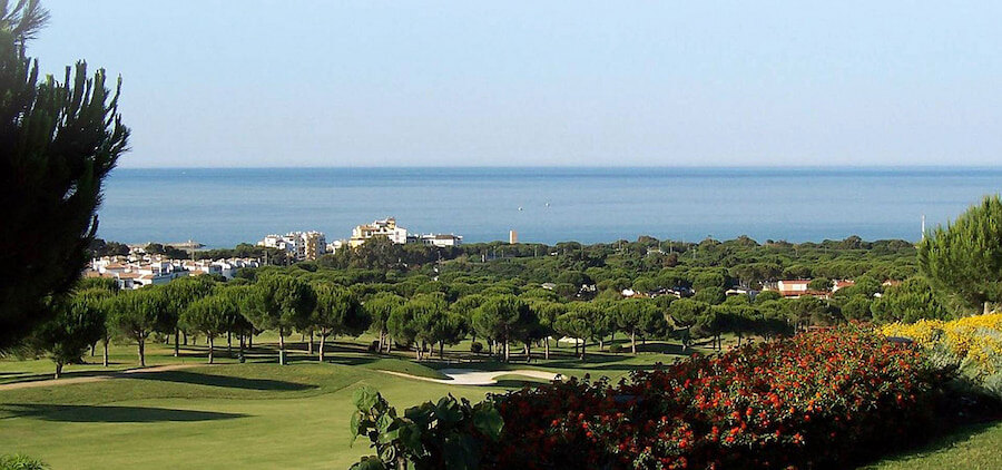 Cabopino Golf Marbella golfbaan met uitzicht op zee