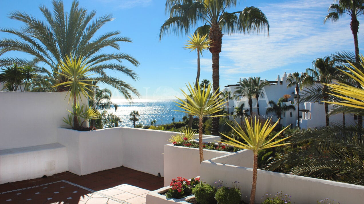 Enorme duplex penthouse aan het strand in een 5-sterrencomplex, Puerto Banús