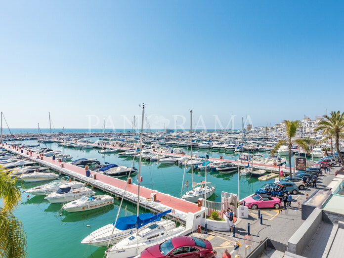 Impressionnant double appartement près de la marina de Puerto Banús