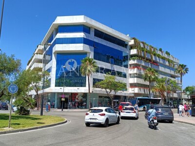 Oficina en pleno centro de Puerto Banús