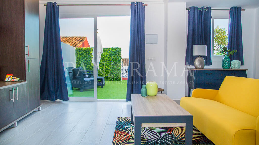 Prime Investment Opportunity on Marbella’s Golden Mile - 6 touristic apartments and a restaurant/salon