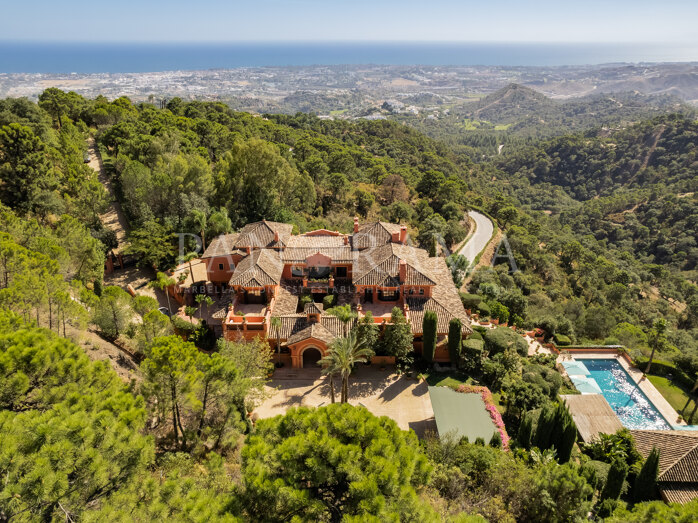 Traditional Andalusian style villa offering spectacular sea views in La Zagaleta