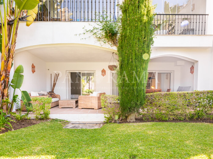 Charming ground floor apartment close to the beach in Señorio de Marbella