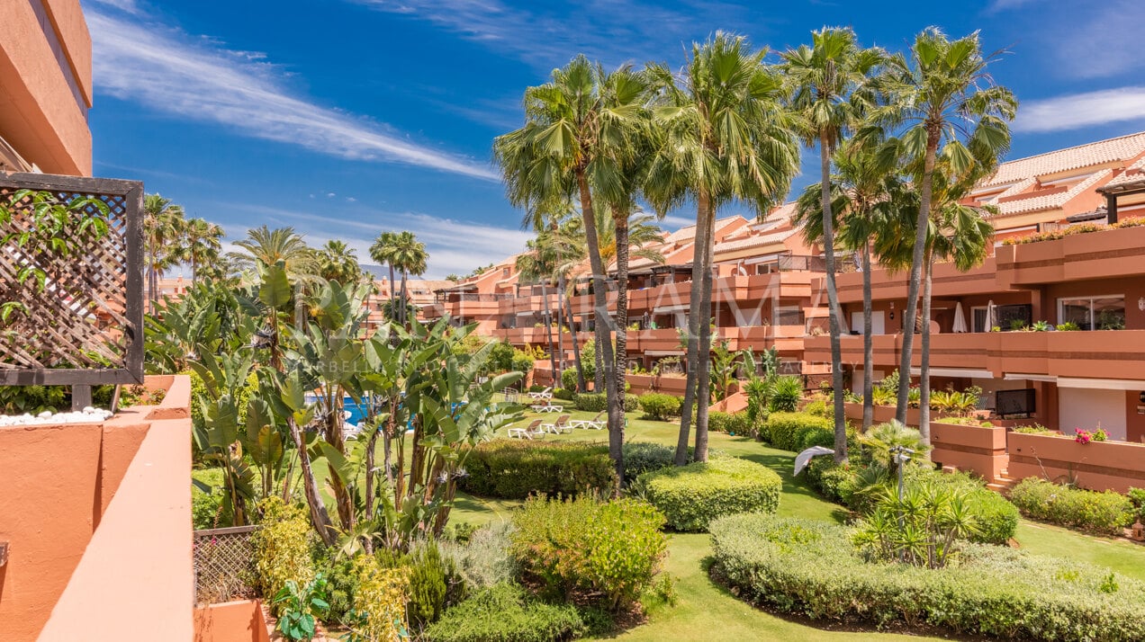 Eckwohnung am Strand neben Puerto Banús