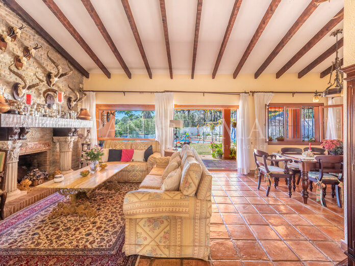 Villa in a gated community within walking distance to Marbella town center