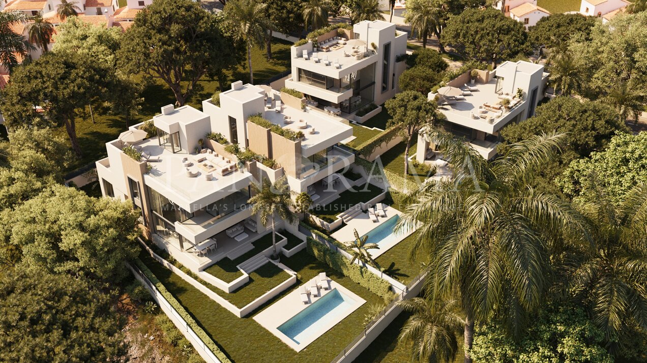 Project of four luxury villas steps from the Marbella's East Beach