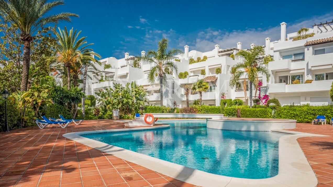 Bonito apartamento frente al mar cerca del centro de Marbella