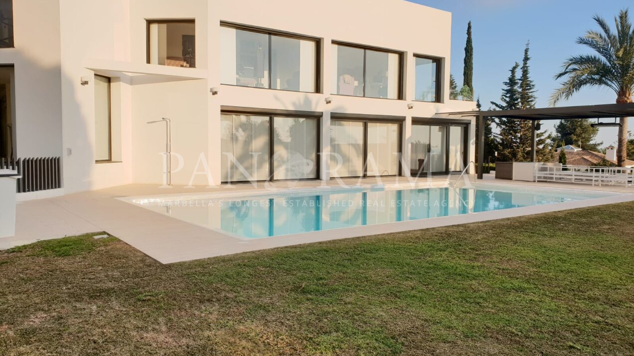 Villa pour location à long terme dans Huerta del Prado, Marbella Ville