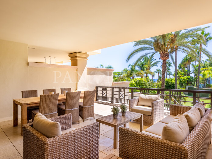 Duplex Planta Baja en alquiler de larga temporada en Puerto Banus, Marbella