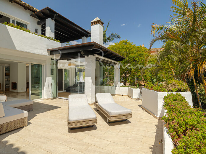 Corner duplex penthouse in Ventura del Mar, a beachfront complex near Puerto Banús