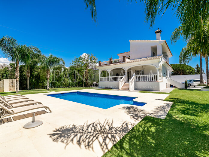 Belle villa familiale à distance de marche de Puerto Banús et de la plage