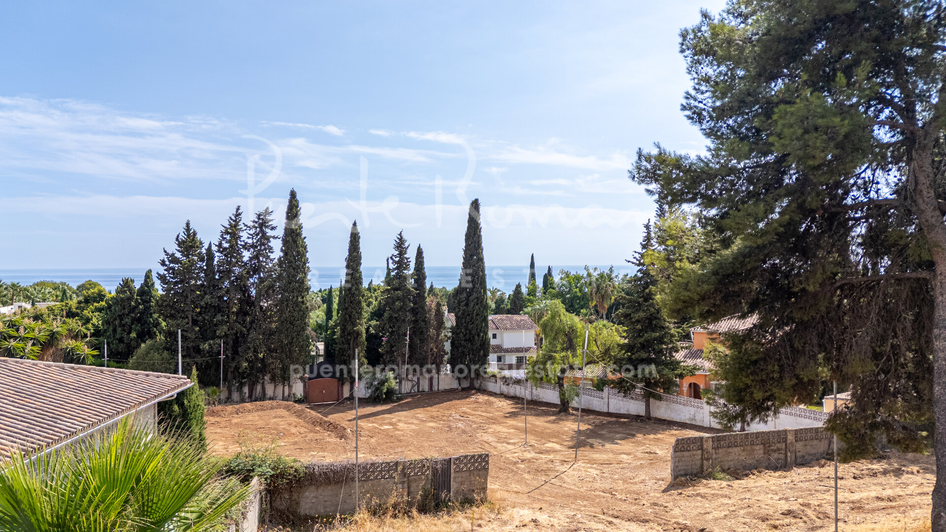 Large plot with potential to develop near Sierra Blanca