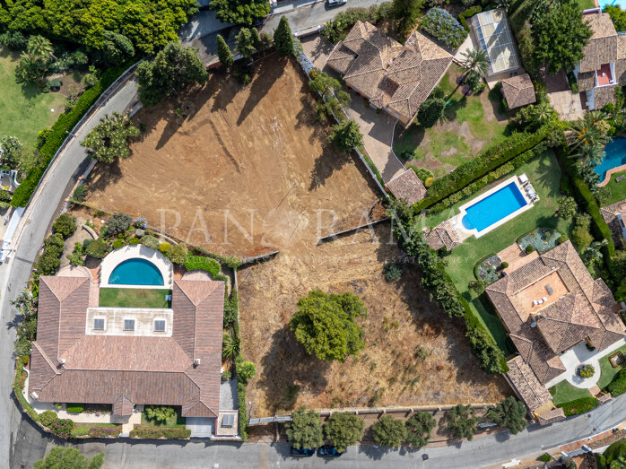 Large plot with potential to develop near Sierra Blanca