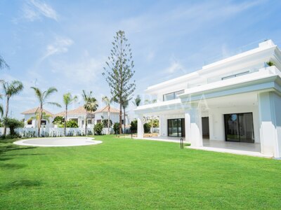 Vila moderna y elegante en las Lomas del Marbella Club