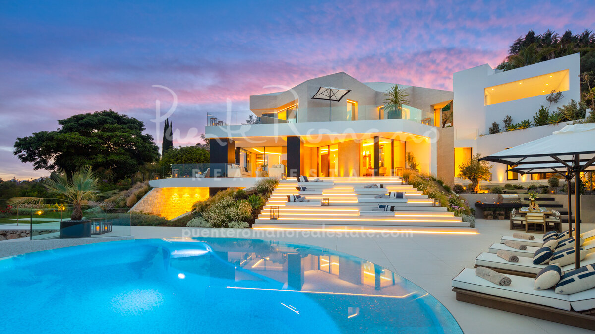 Villa La Toca, una impresionante vivienda contemporánea en El Herrojo Alto