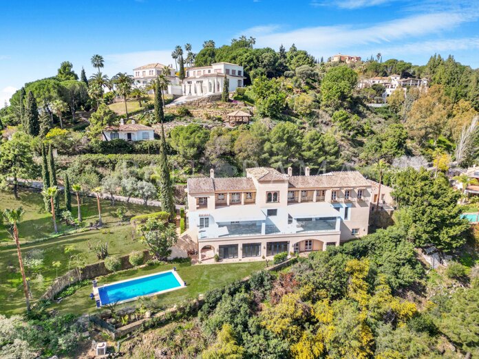 Grote hoekvilla met prachtig uitzicht in El Madroñal