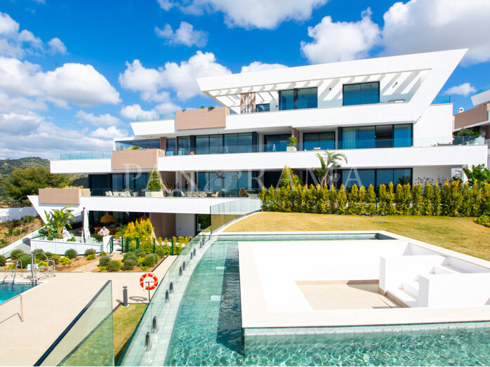 Exclusive ground floor apartment in Cabopino, Marbella East