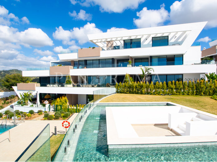 Appartement begane grond te koop in Cabopino, Marbella Oost
