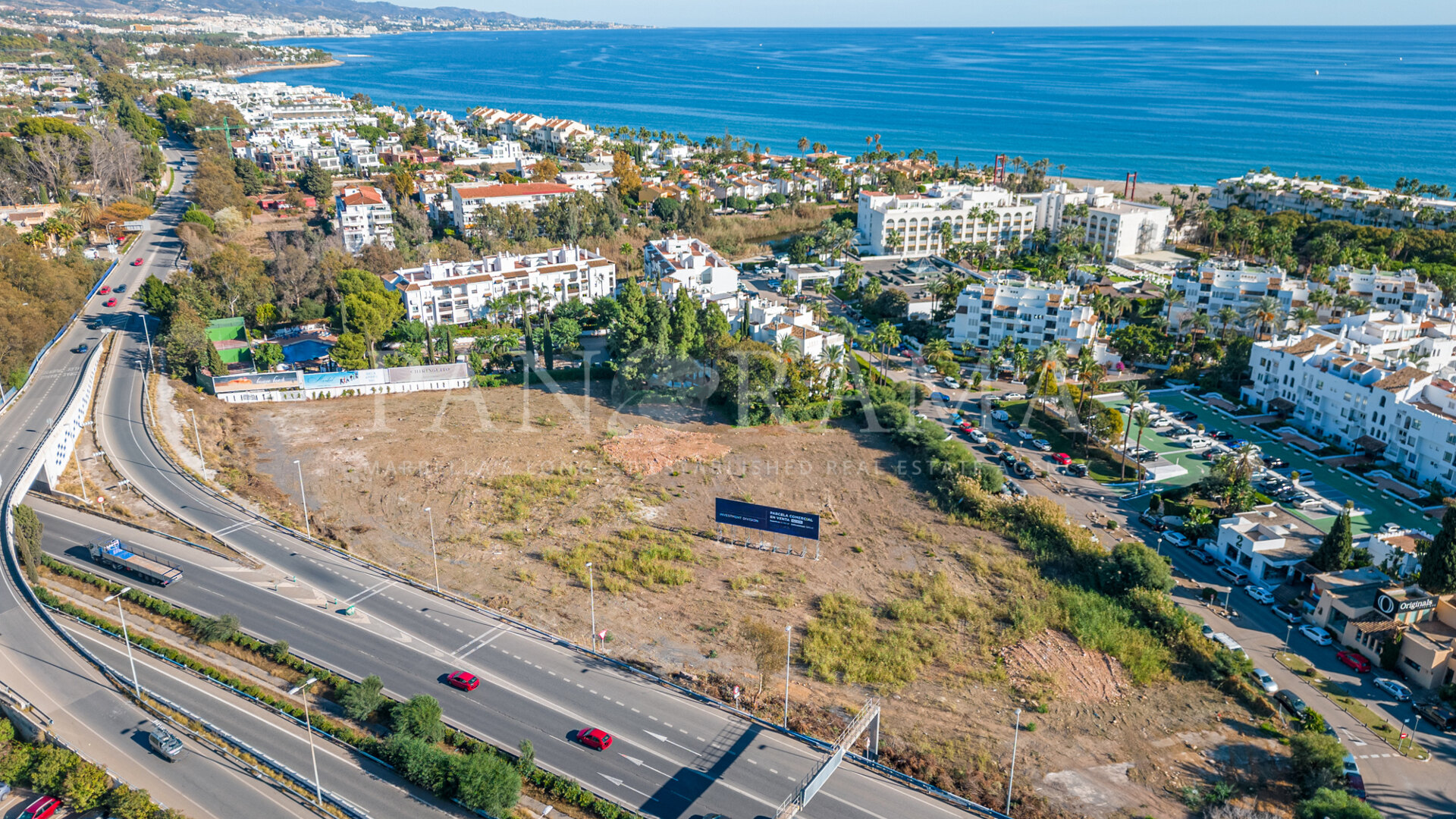 Unique beachside commercial plot on the border of the Golden Mile and Puerto Banús