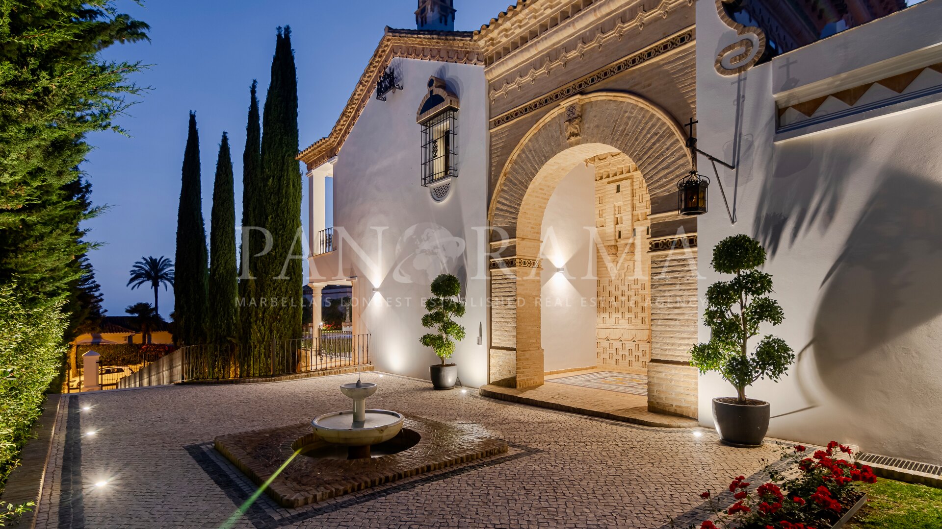 Elegant huis in het hart van Sierra Blanca met prachtige tuin en uitzicht