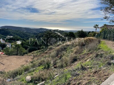 Plot in Montemayor with spectacular sea and mountain views and preliminary project