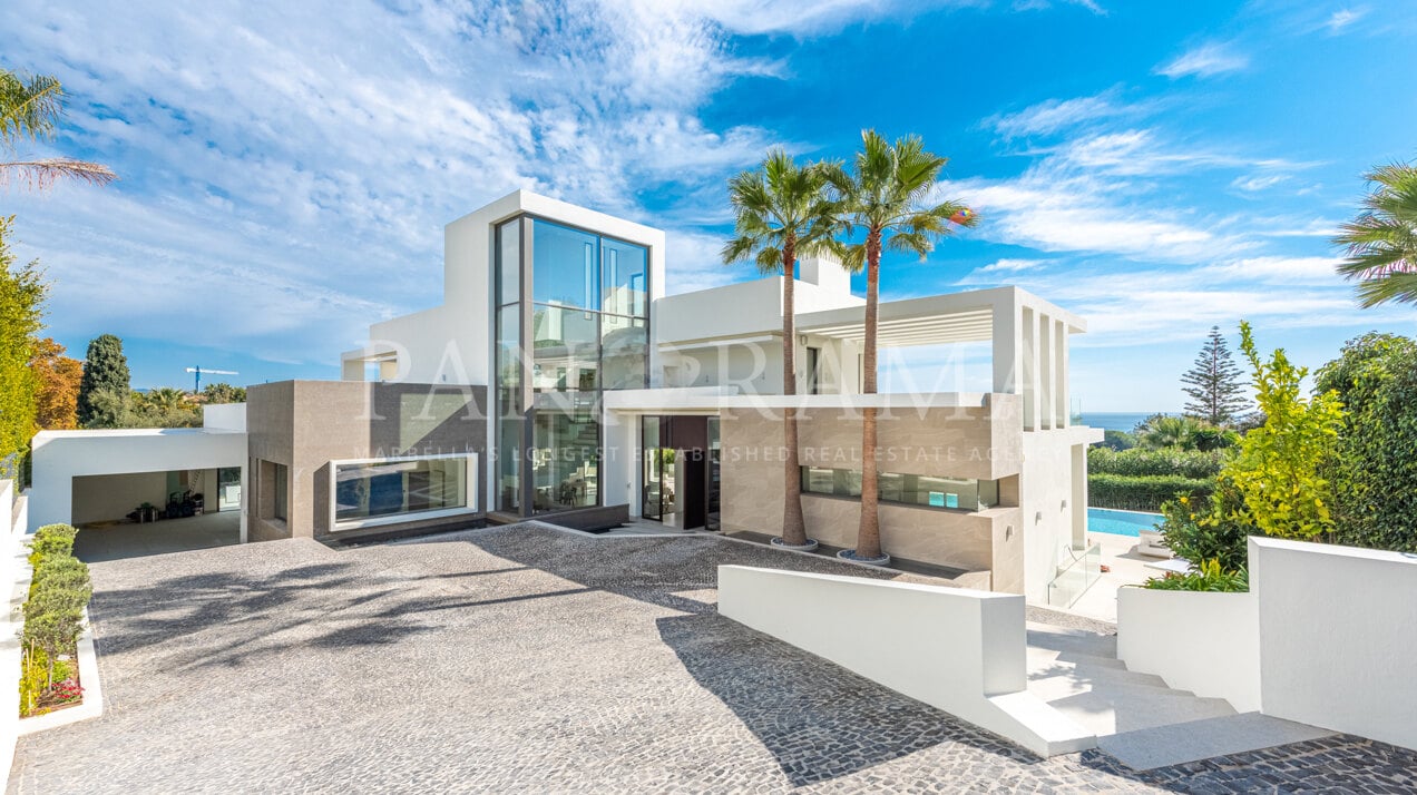 Stunning Modern Villa on the Golden Mile