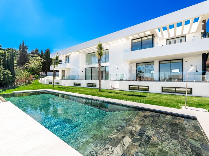 Nueva y moderna villa de lujo en venta en Paraíso Alto que estará lista para marzo de 2025
