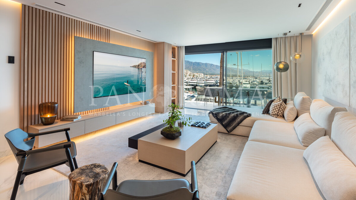 Superbe appartement en première ligne de la Marina à Puerto Banús