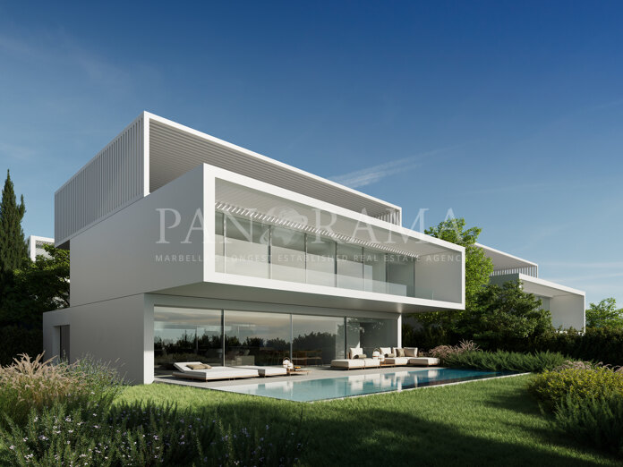 Villa indépendante indépendante avec piscine privée à Estepona Golf