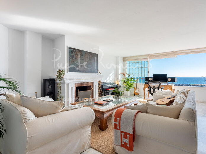 Encantador apartamento con impresionantes vistas al mar y al puerto de Puerto Banús