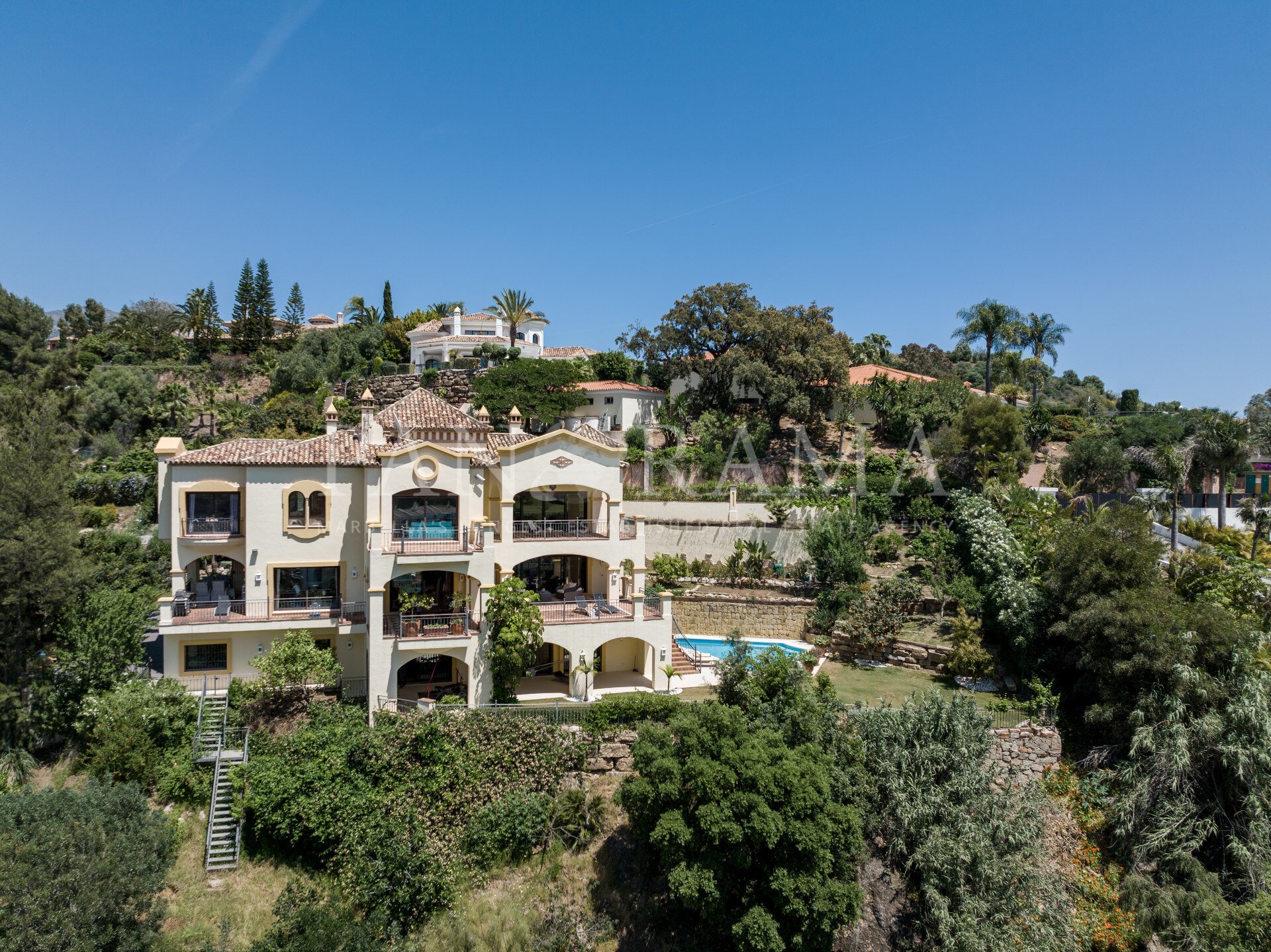 Villa bien ubicada dentro de la prestigiosa comunidad cerrada y segura de Vega del Colorado en La Quinta