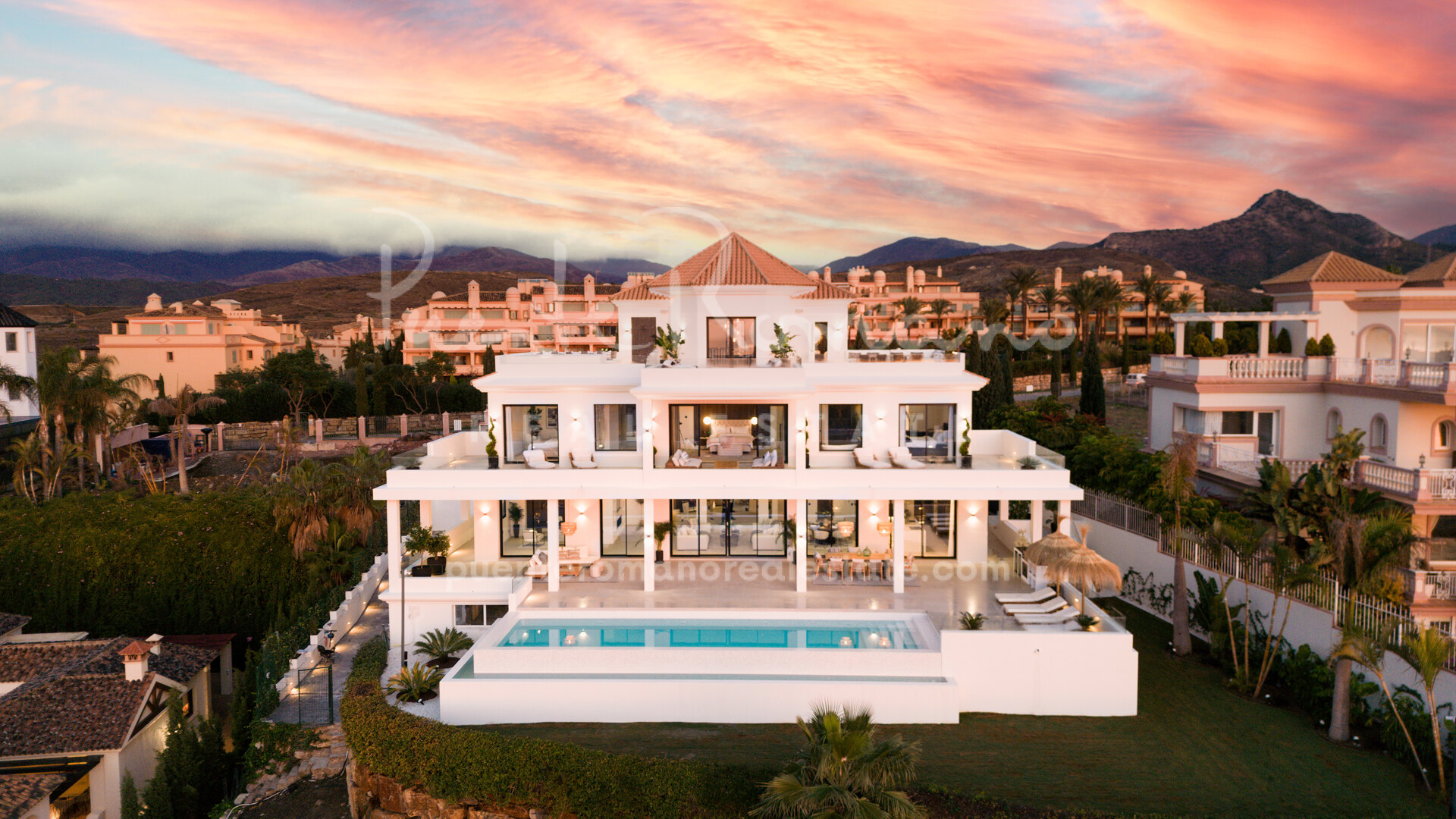 Villa with stunning views in the exclusive residential area of Los Flamingos, Benahavís