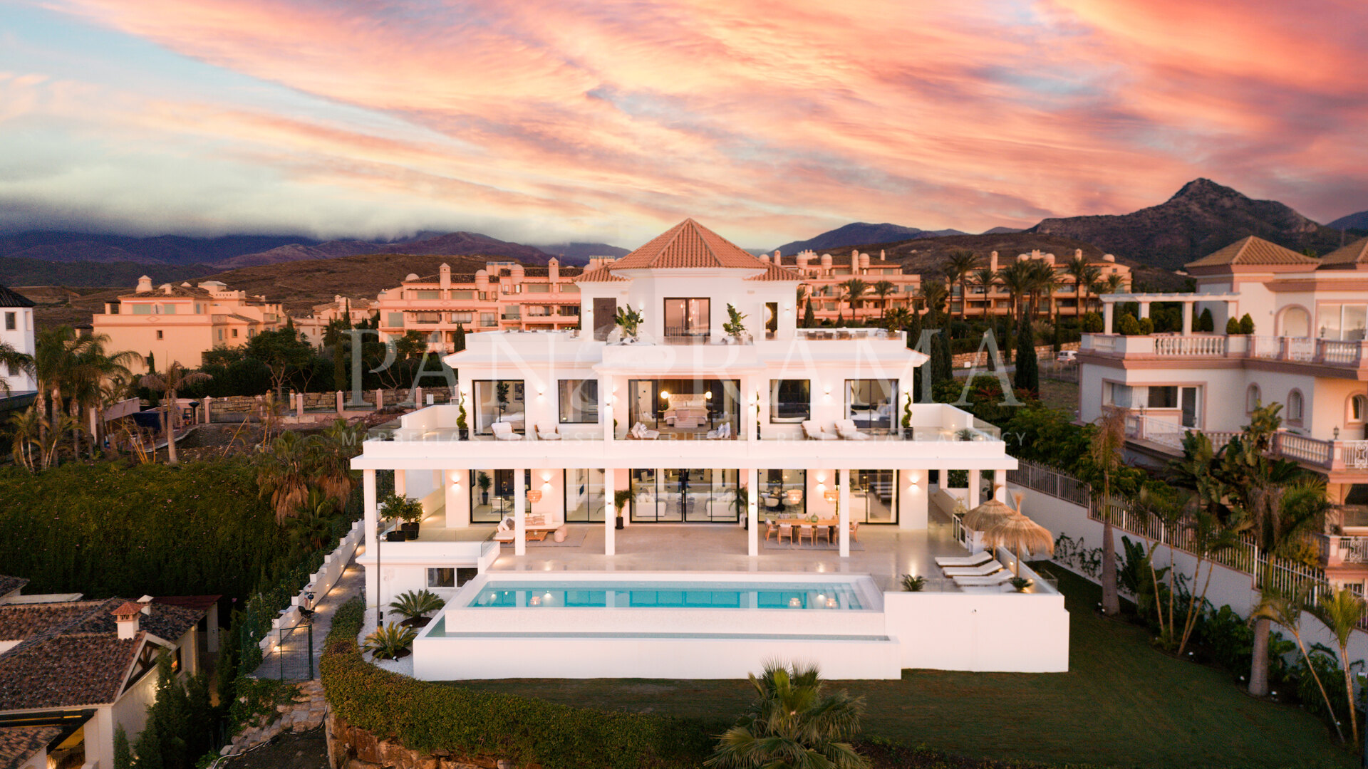 Villa mit atemberaubendem Blick in der exklusiven Wohngegend von Los Flamingos, Benahavís