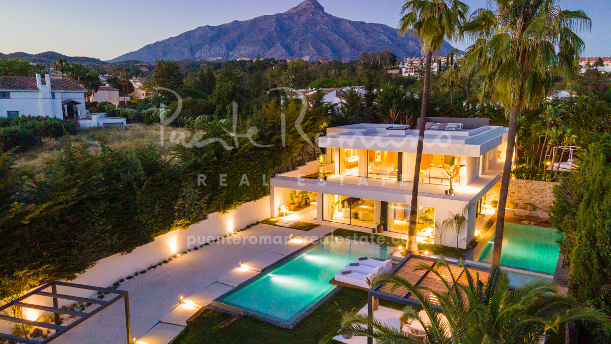 Fully renovated home in Nueva Andalucía with great outdoor spaces