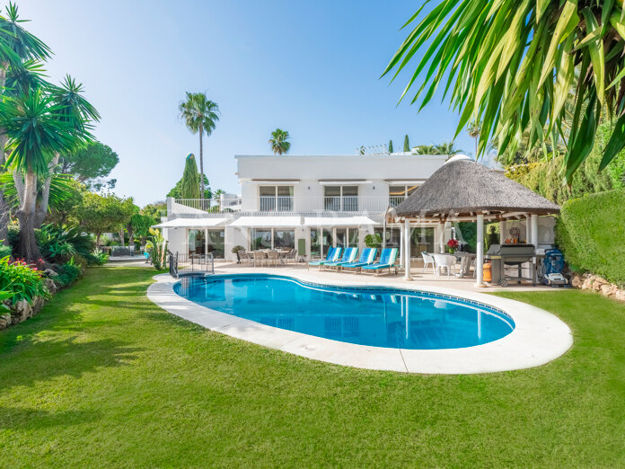 Charming villa in Altos Reales, a private gated community