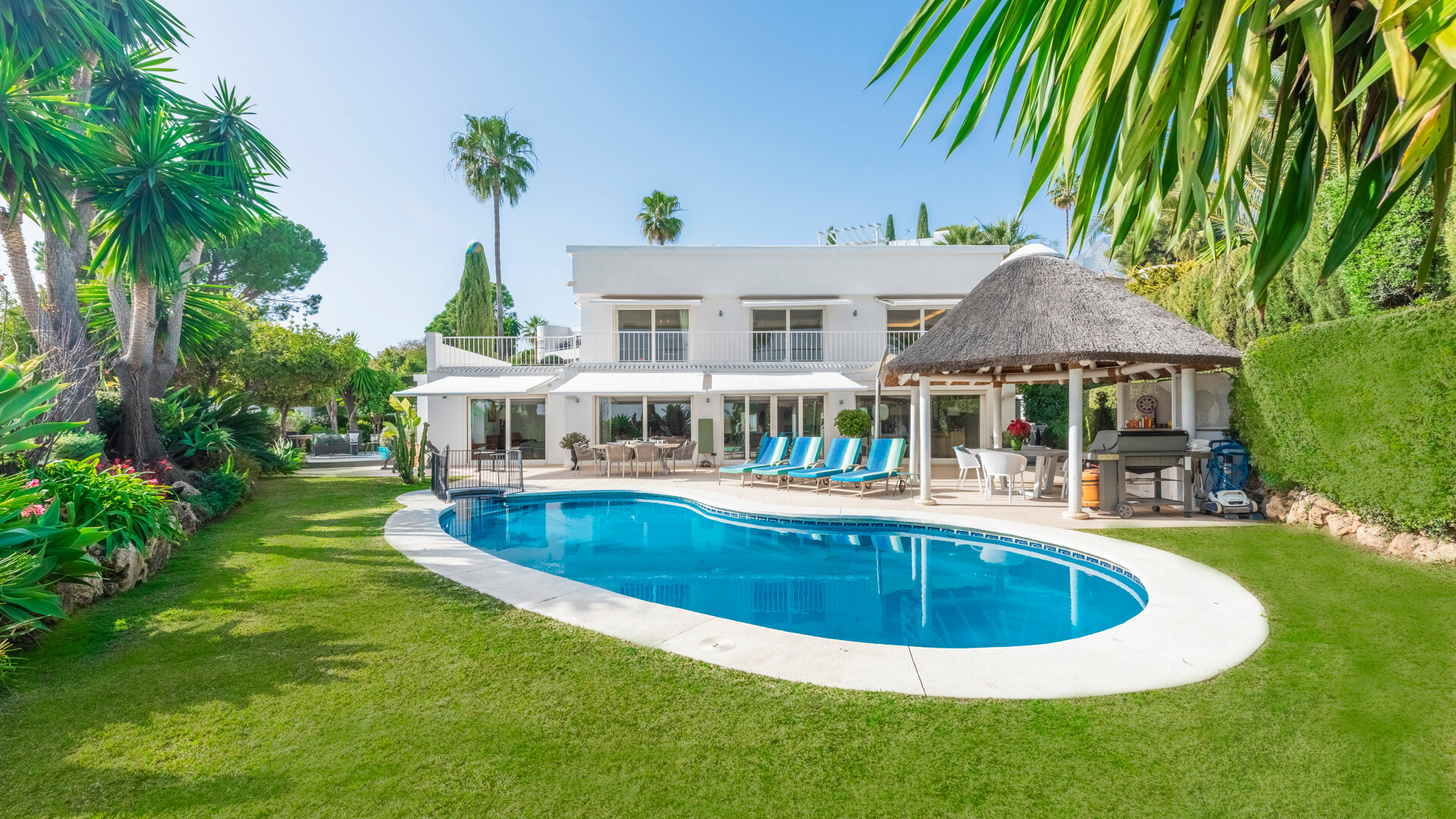 Charmante villa in Altos Reales, een privé-gated community