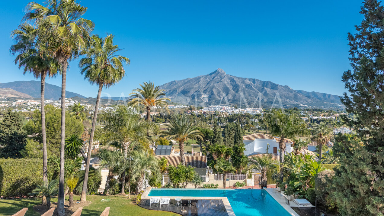 Large villa with mountain views in Las Brisas, Nueva Andalucía