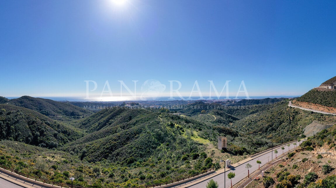 Perceel voor een villa met prachtig panoramisch uitzicht in Real de la Quinta