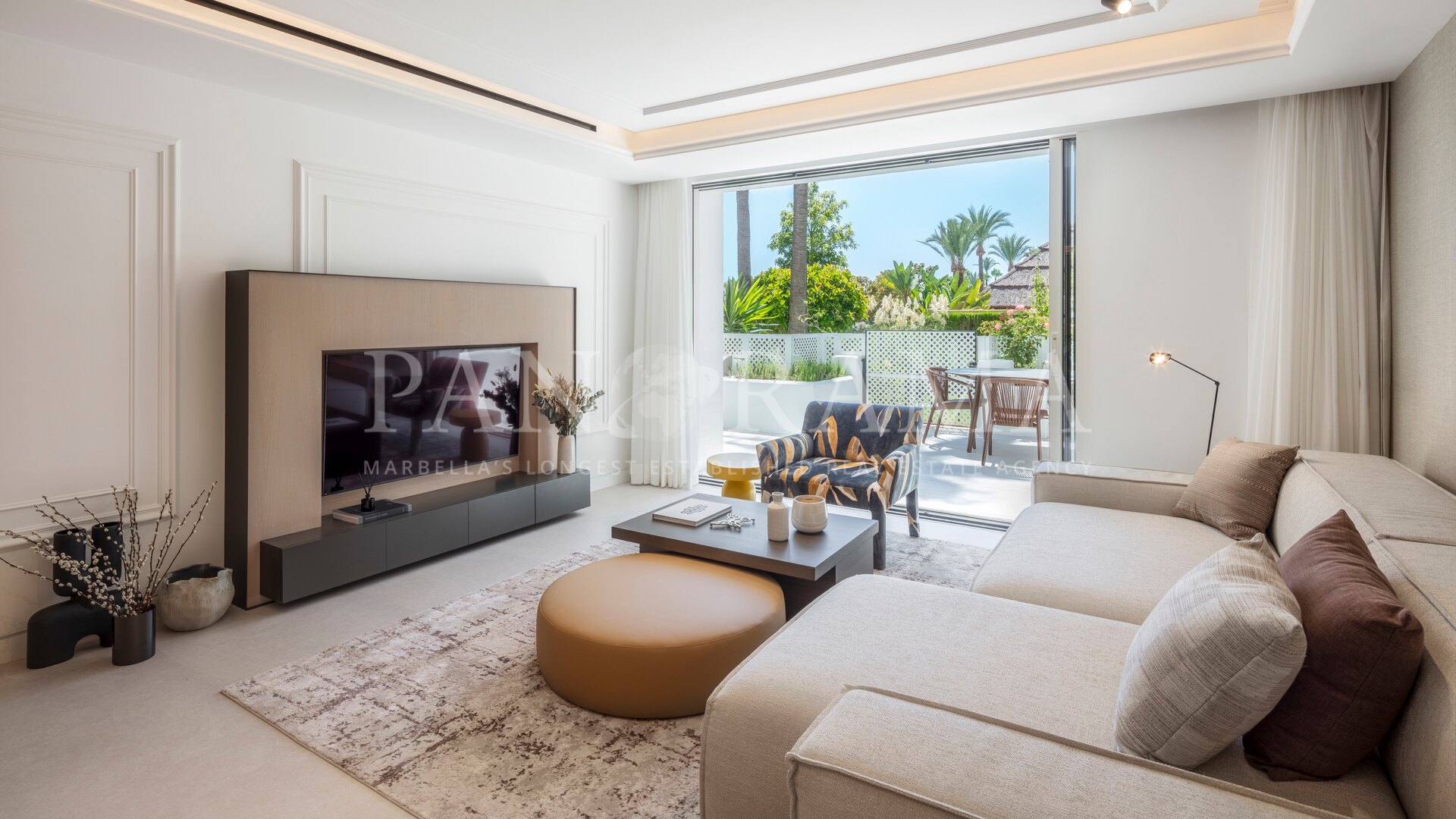 Op maat gemaakt hoekappartement op de begane grond aan het strand in Marina Puente Romano
