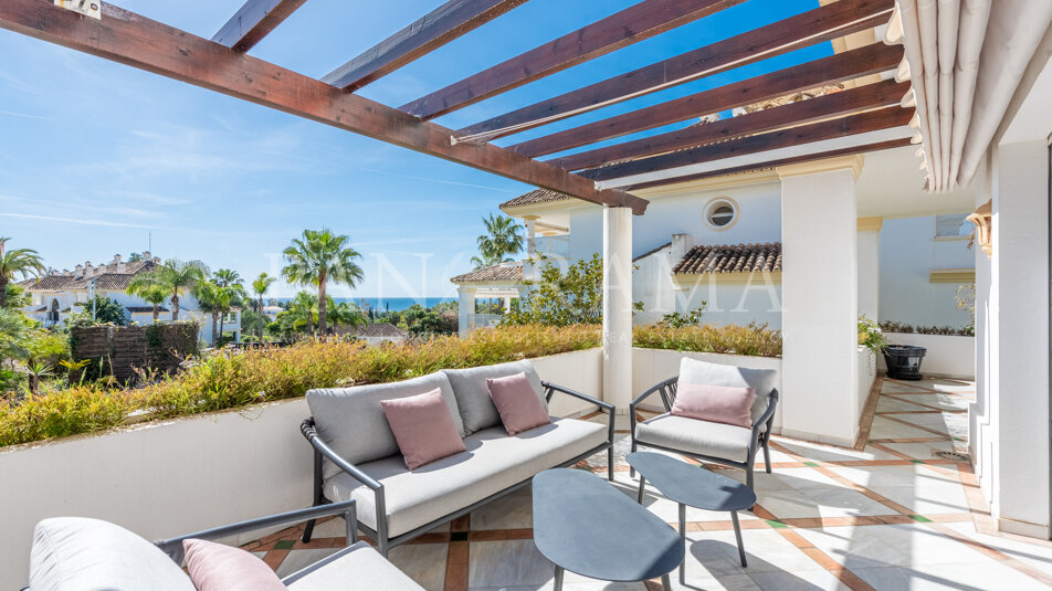 Luxury Apartment above the Golden Mile Winter months