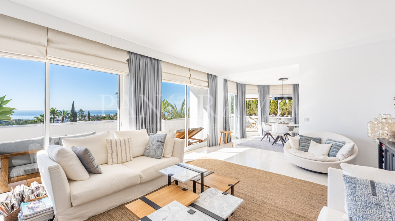 Duplex-Penthouse mit Panoramablick auf das Meer in Las Lomas del Marbella Club